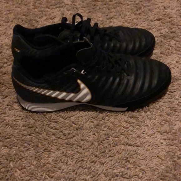 tiempo indoor cleats